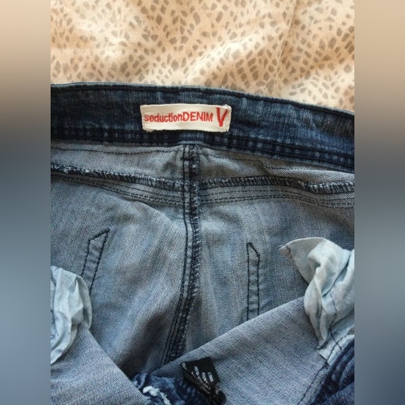 Seduction Jean - Picture 4 of 4